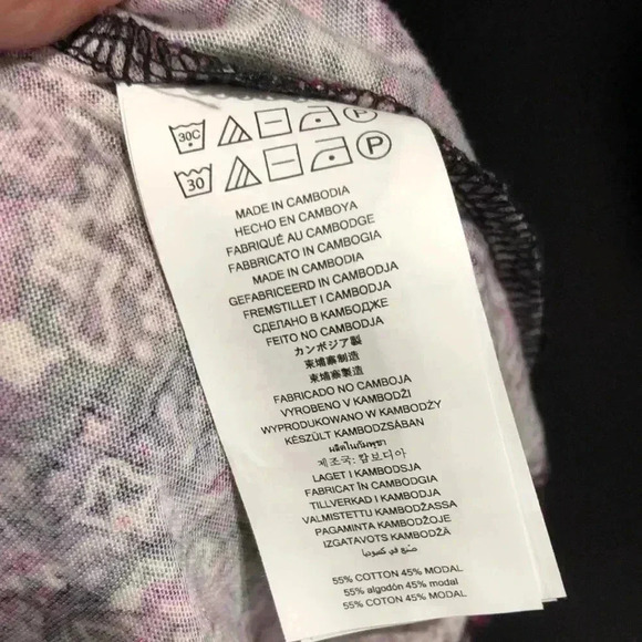 Michael Kors Azalea long sleeve round neck, elastic hemline,loose fit, pattern - Picture 10 of 10